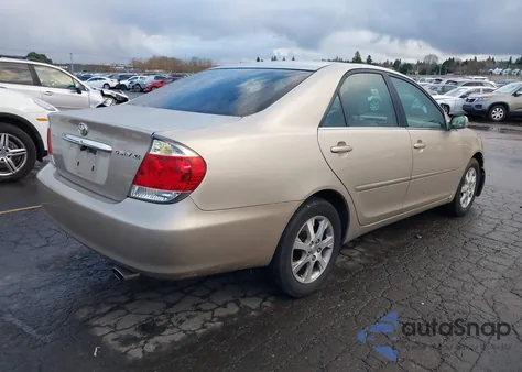 2005 Toyota Camry Xle z USA, uszkodzony, nr VIN 4T1BE30K25U552978